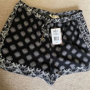 Black And White flowy shorts